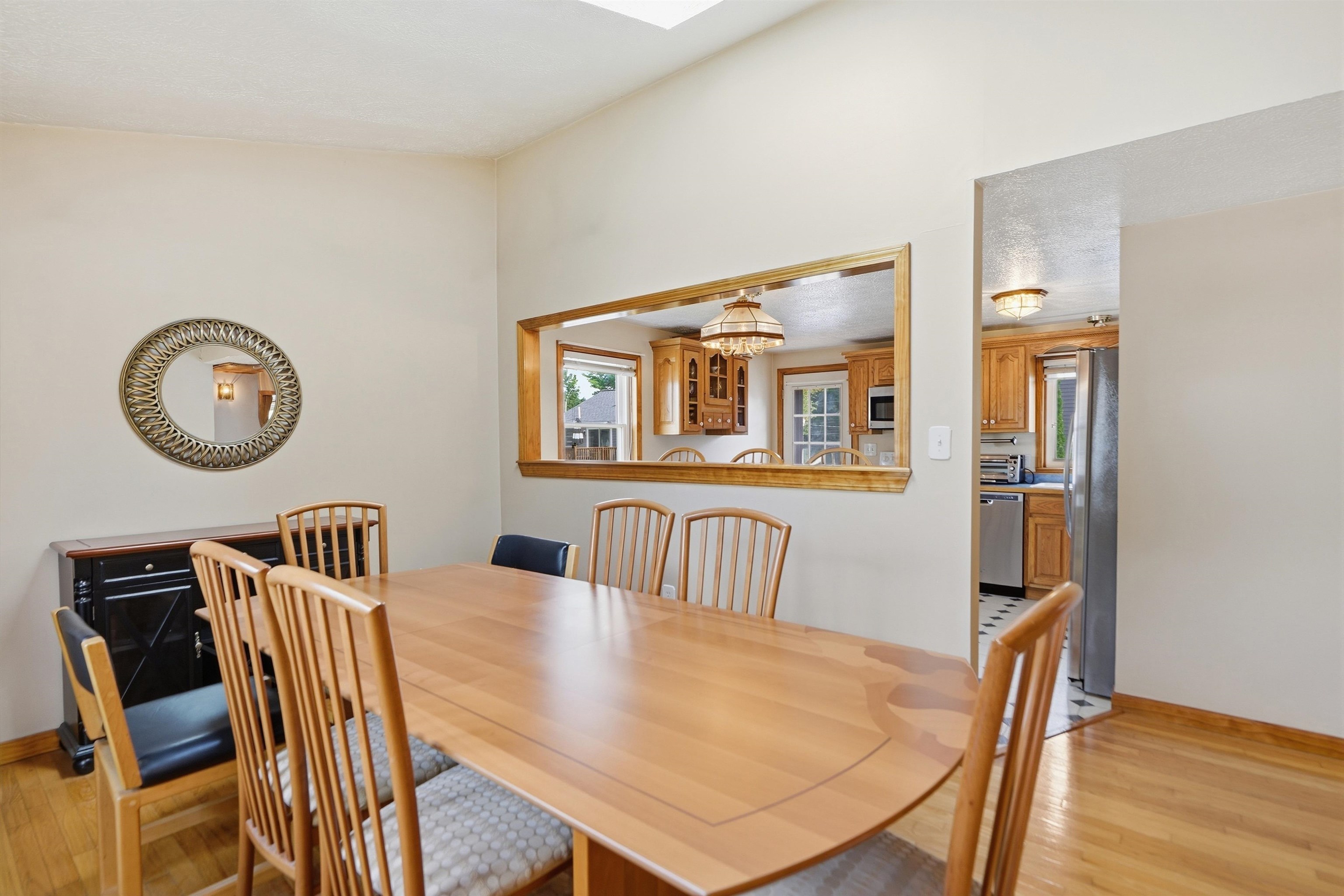 10 Lilac Street