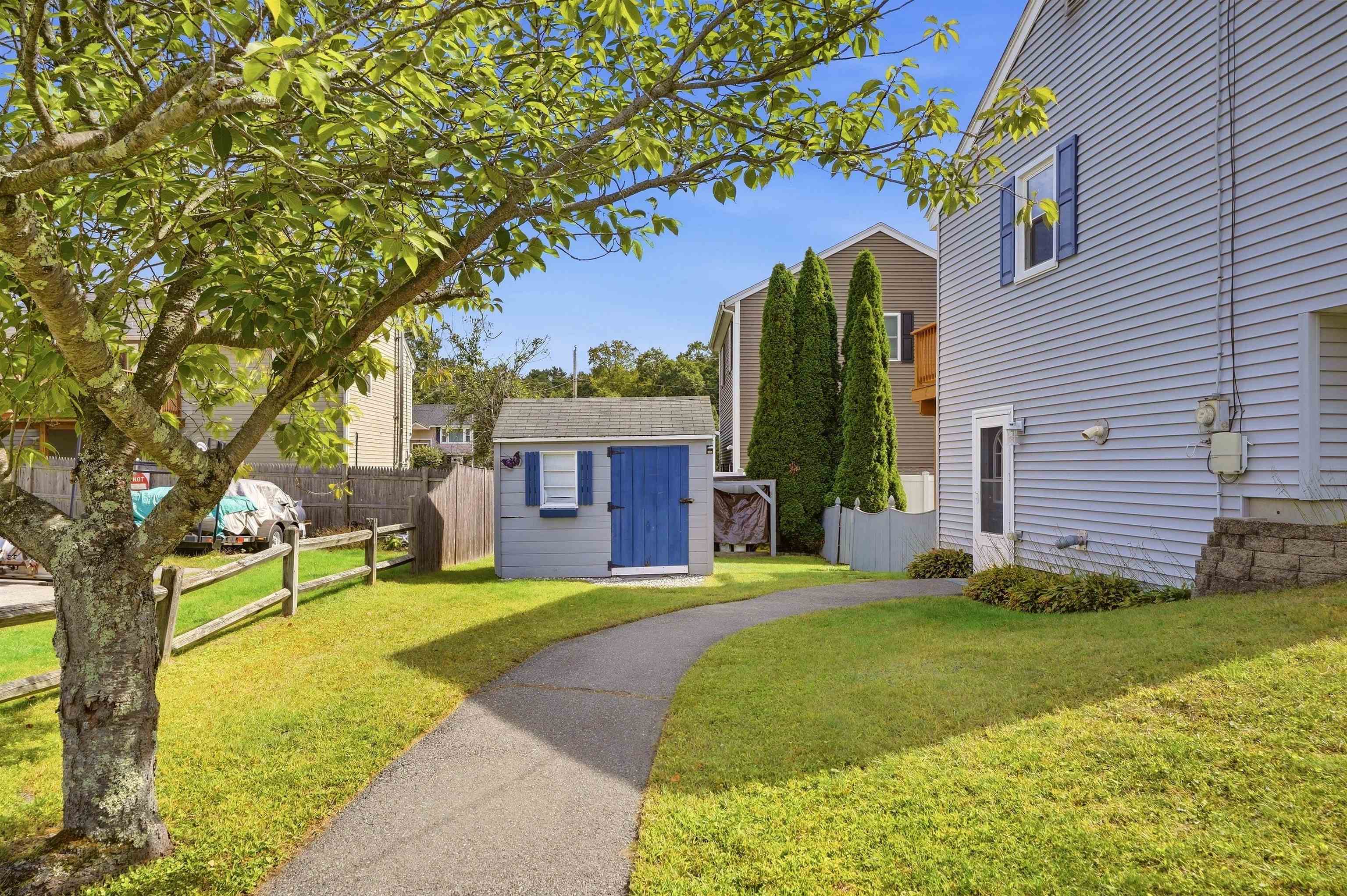 10 Lilac Street