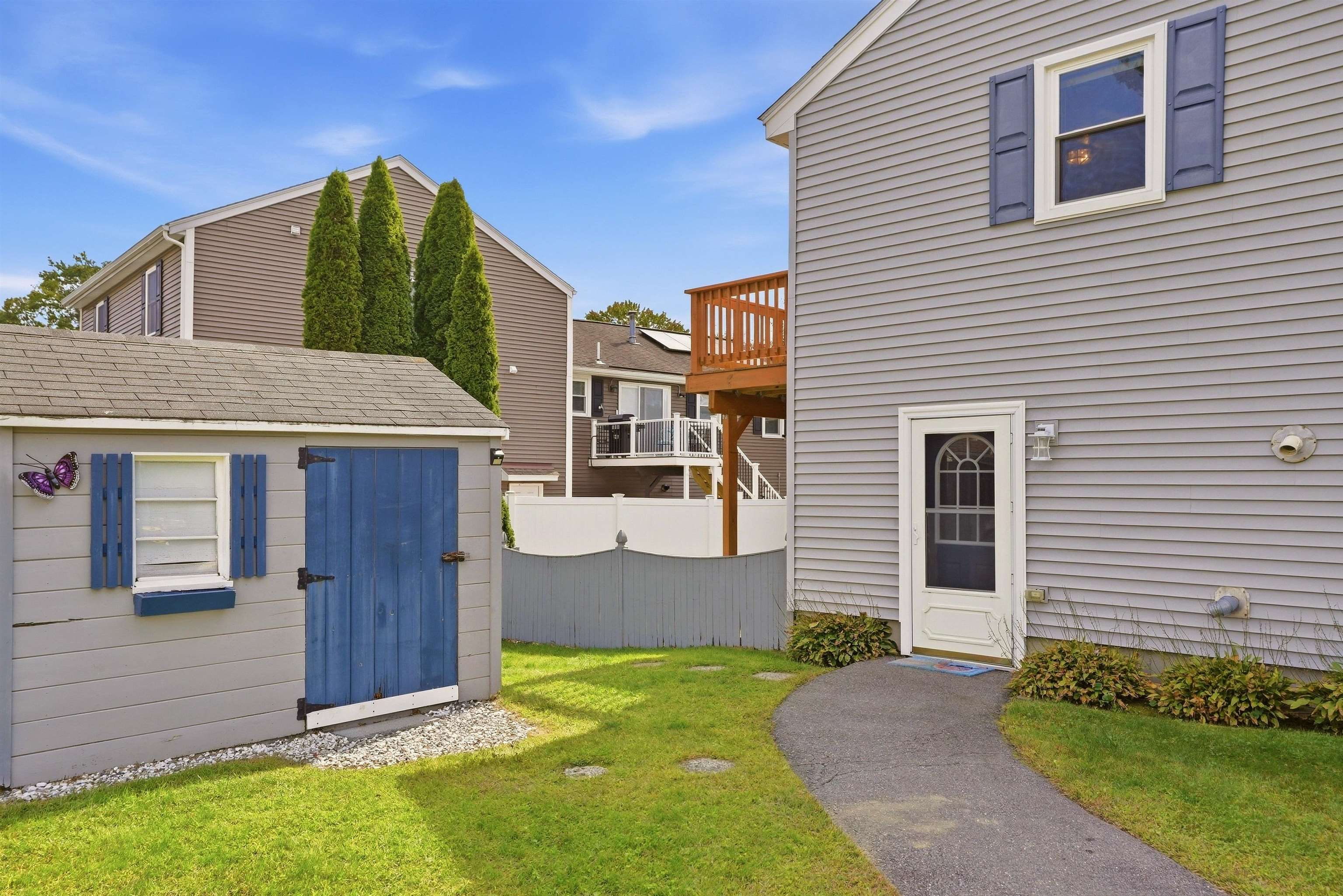 10 Lilac Street