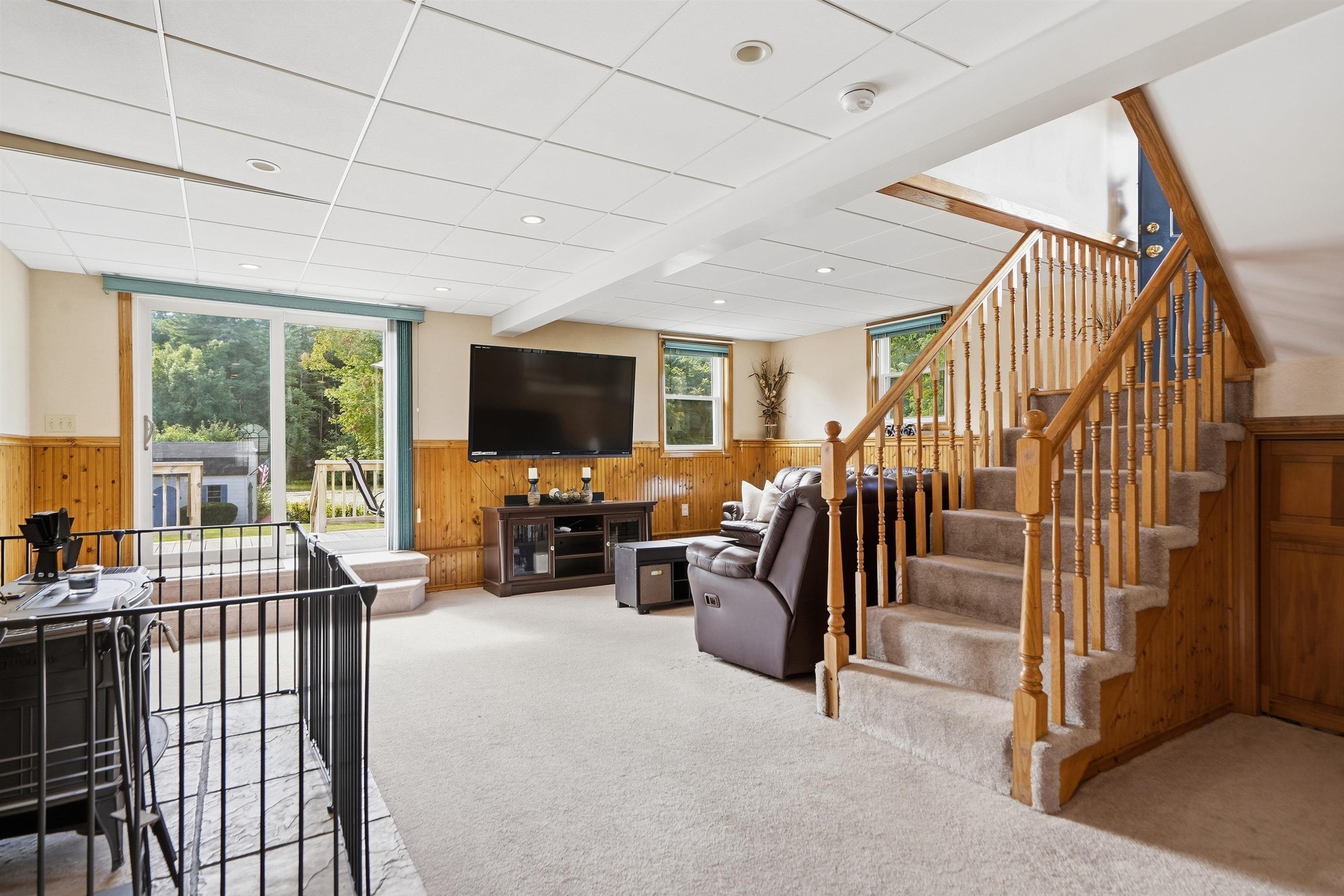 10 Lilac Street