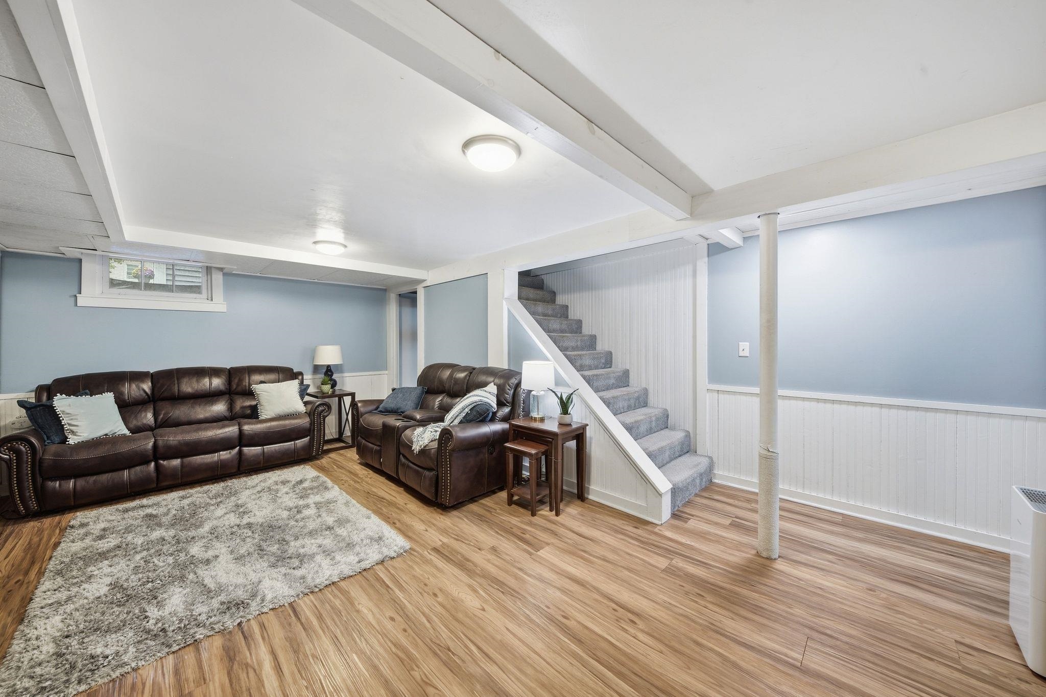 18 Maple Avenue