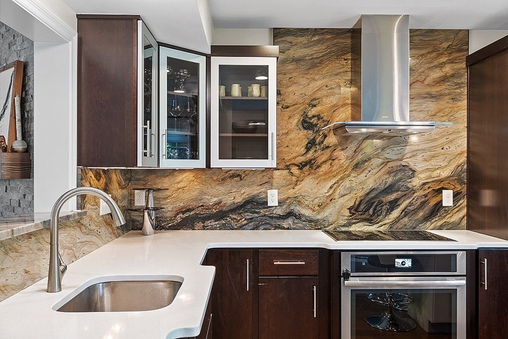 11 Hampton Circle # 11