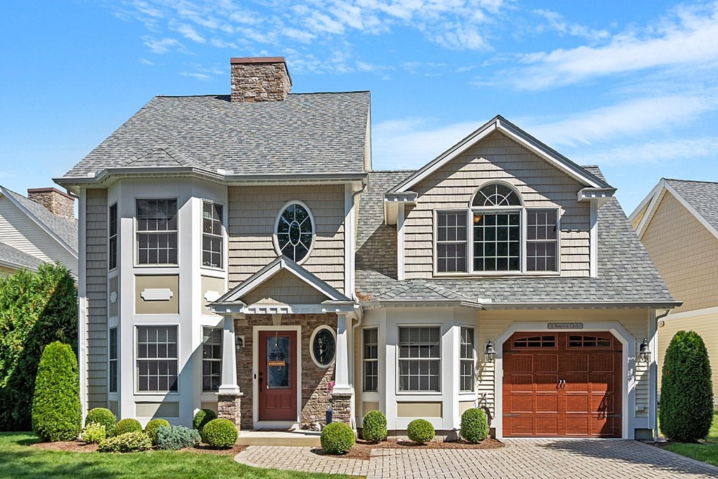 11 Hampton Circle # 11