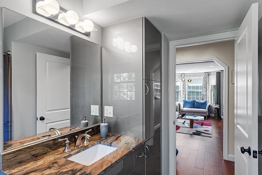 11 Hampton Circle # 11