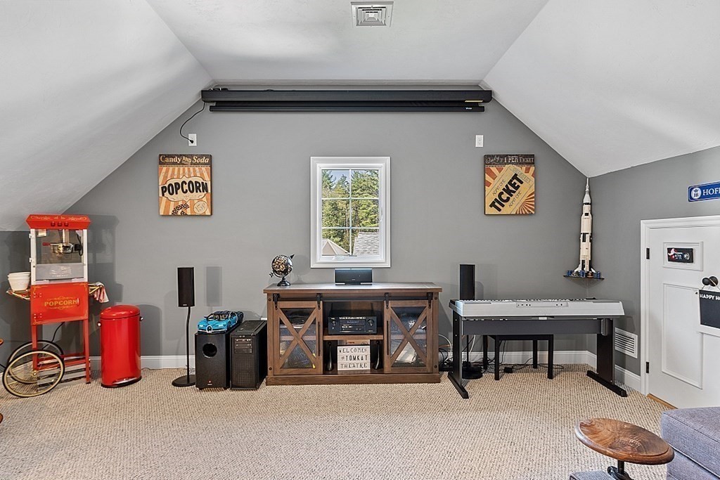 11 Hampton Circle # 11