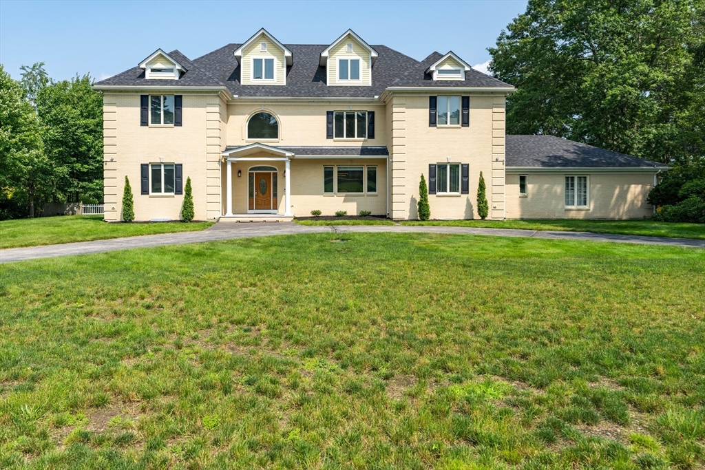 38 Woodvue Rd