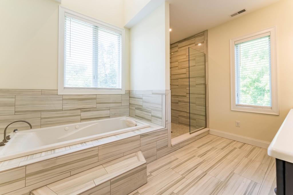 38 Woodvue Rd