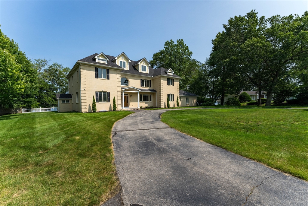 38 Woodvue Rd