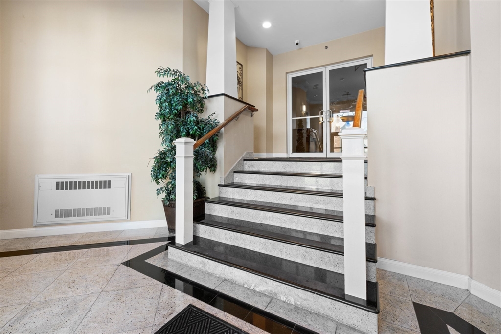 120 Wyllis Avenue # 411