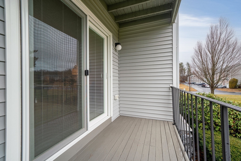 94 Tennis Plaza Rd # 5