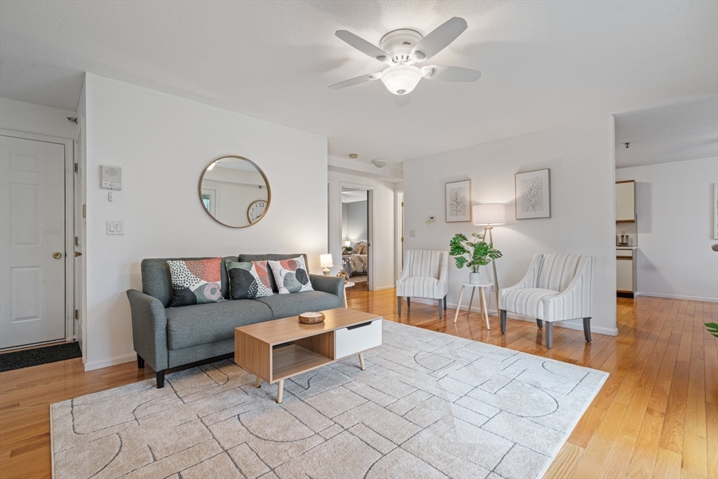 94 Tennis Plaza Rd # 5