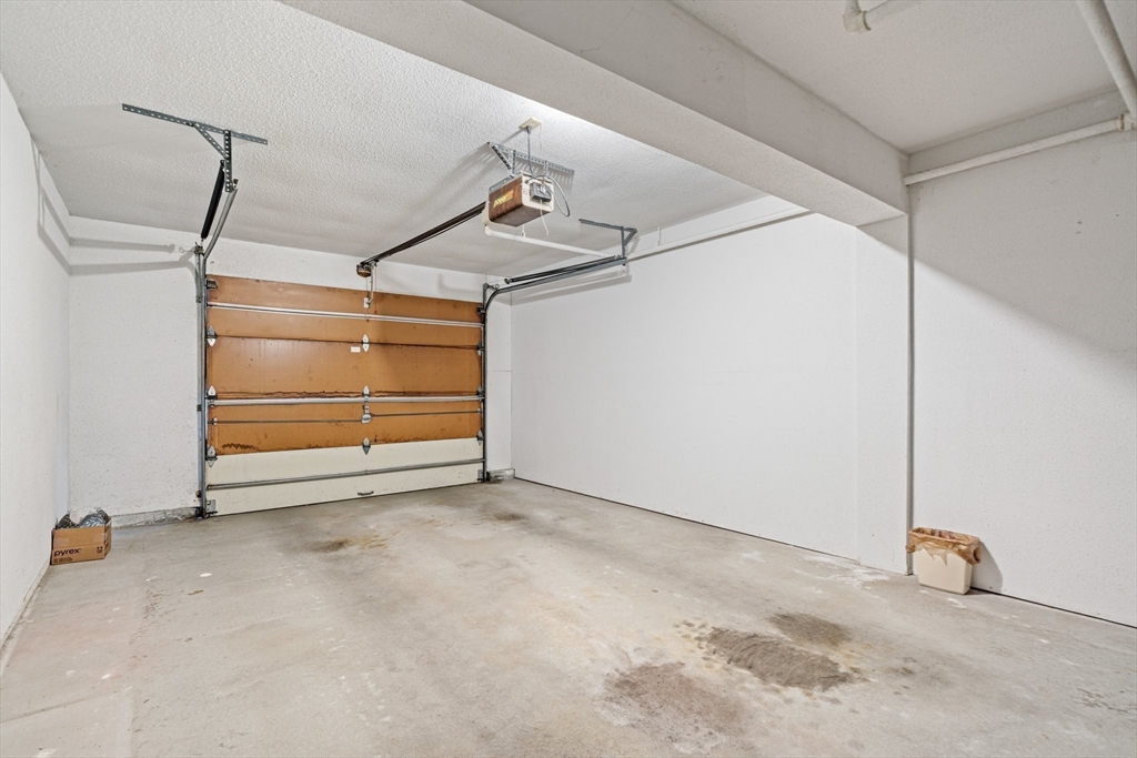 94 Tennis Plaza Rd # 5