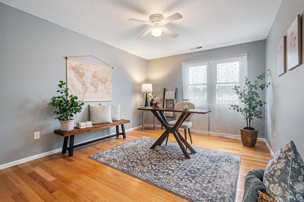 94 Tennis Plaza Rd # 5