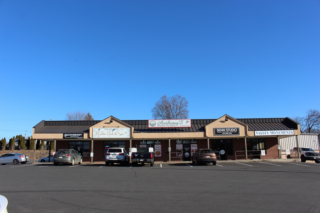 1111 Riverside Dr # 1