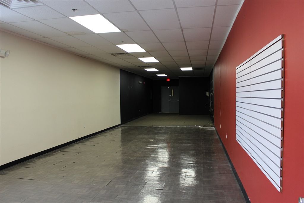 1111 Riverside Dr # 1