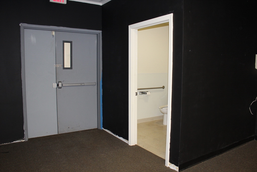 1111 Riverside Dr # 1