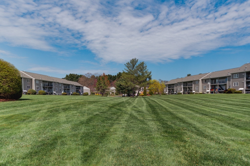 94 Tennis Plaza Rd # 18