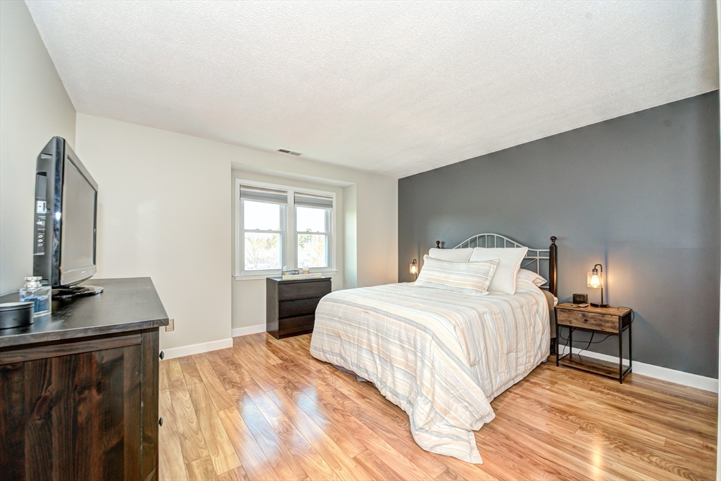 94 Tennis Plaza Rd # 18