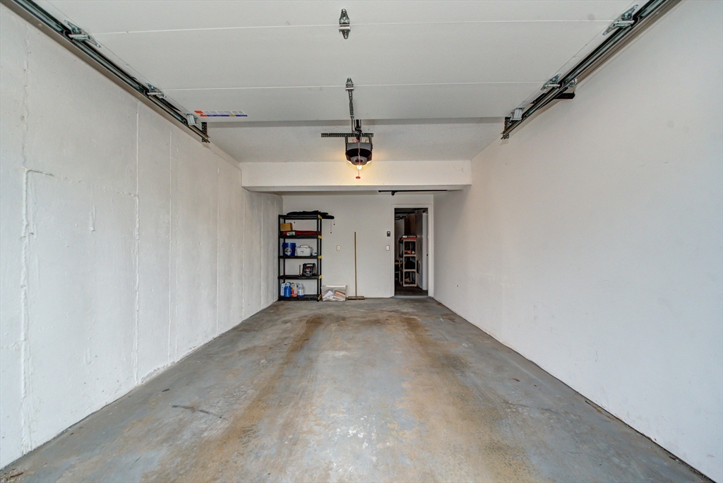 94 Tennis Plaza Rd # 18