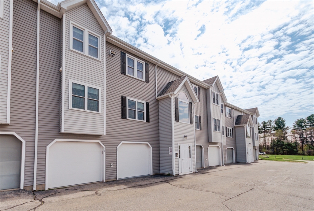 94 Tennis Plaza Rd # 18