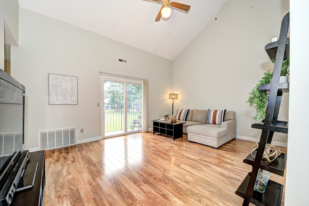 94 Tennis Plaza Rd # 18