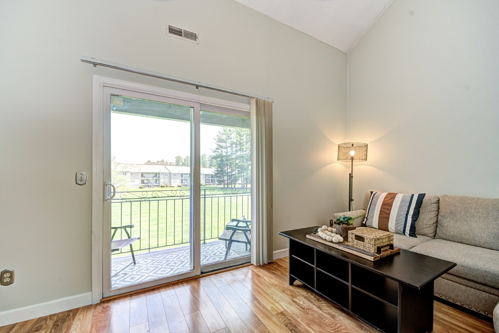 94 Tennis Plaza Rd # 18