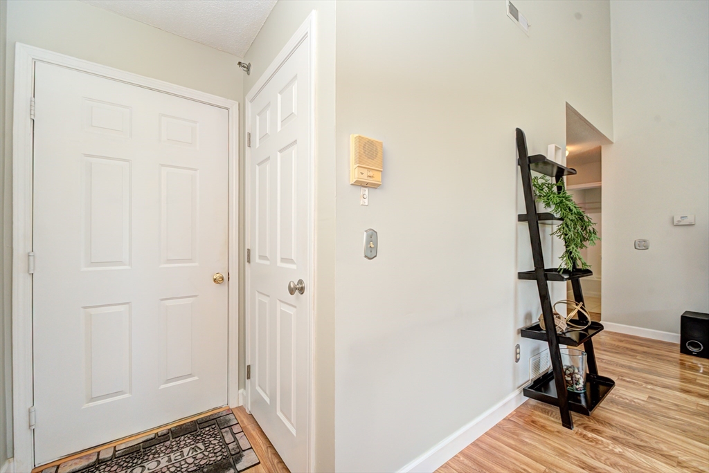 94 Tennis Plaza Rd # 18