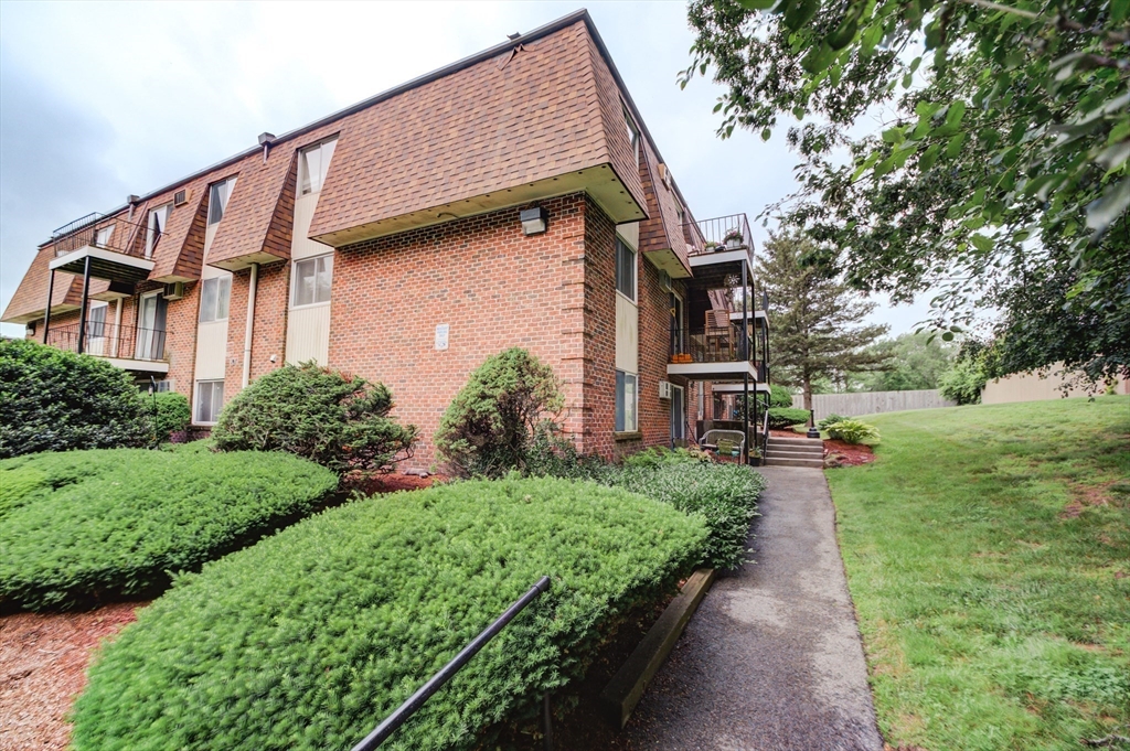 100 Pemberton St # 11