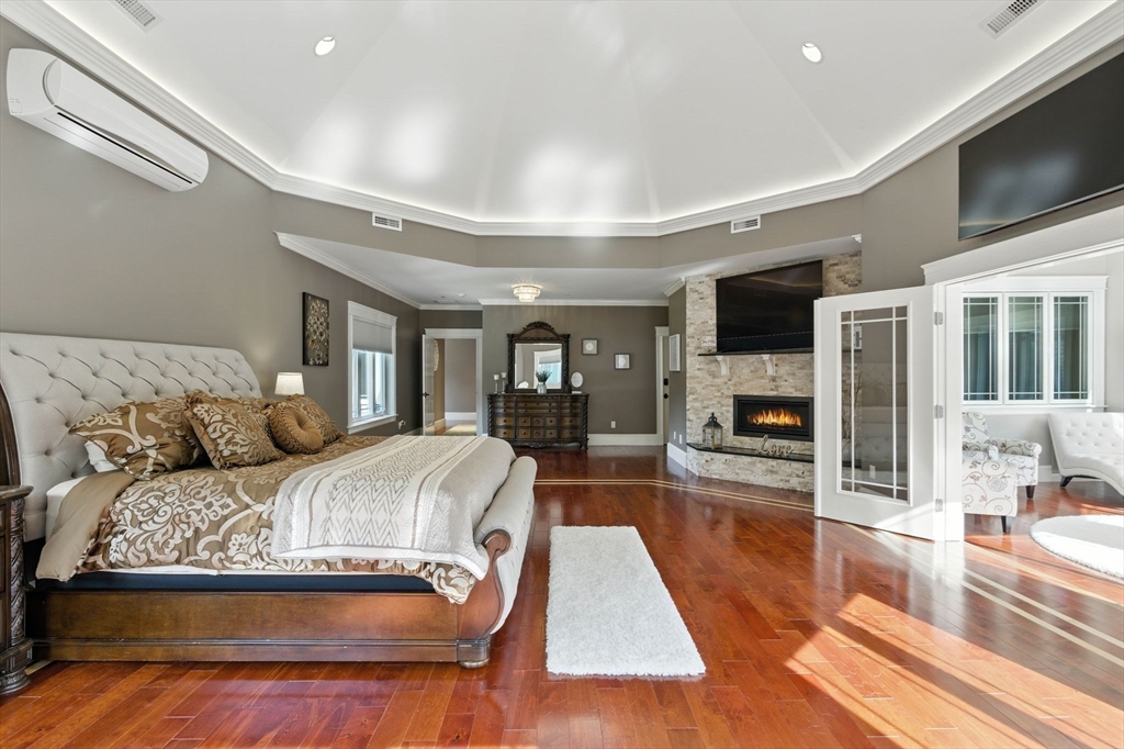 11 Sophia Dr