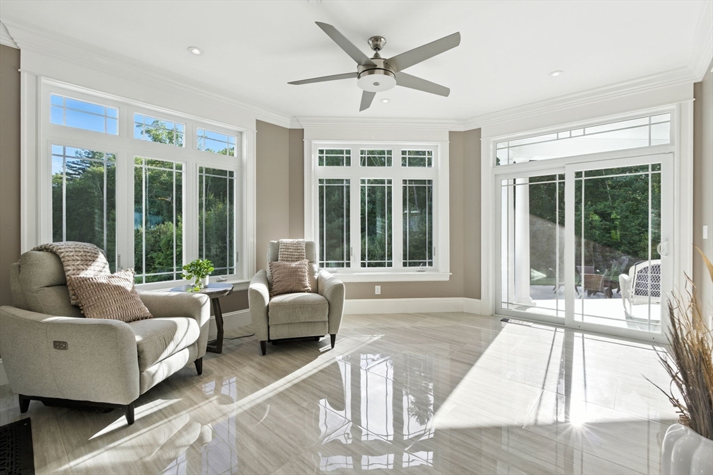 11 Sophia Dr