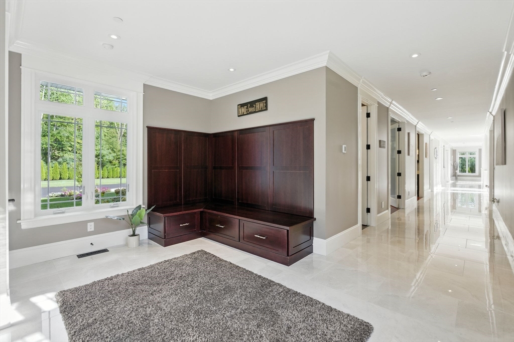 11 Sophia Dr