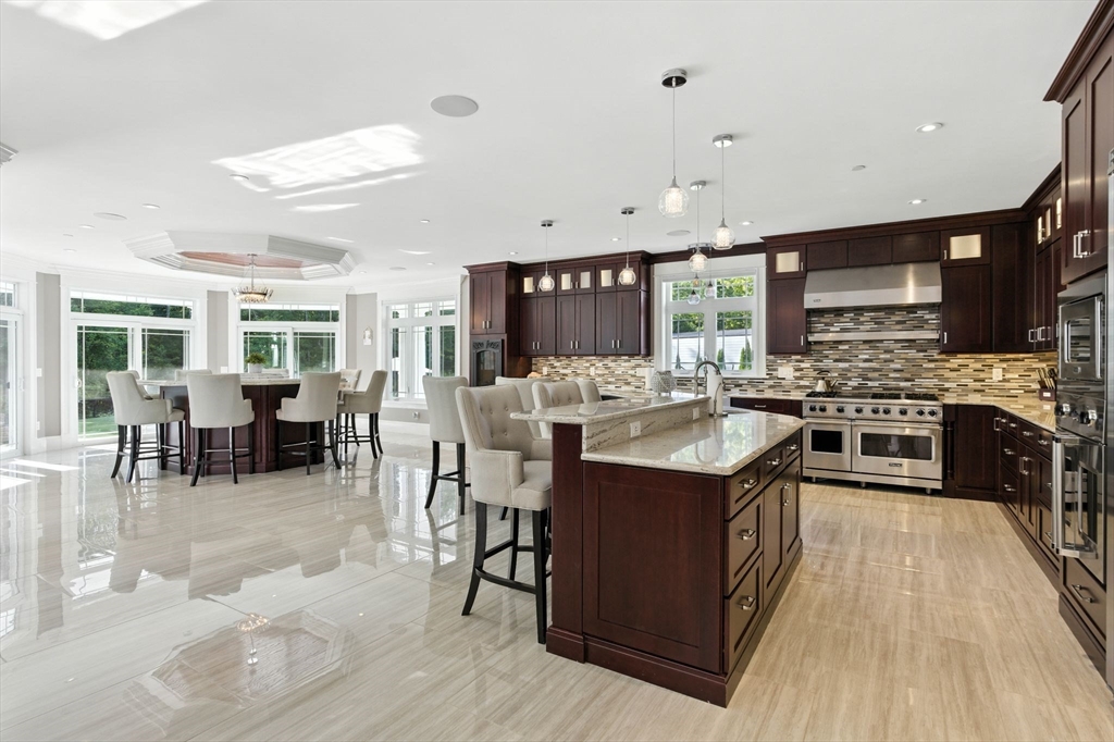 11 Sophia Dr