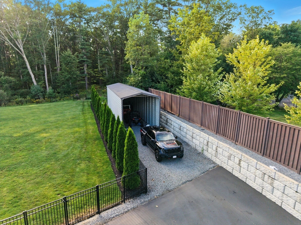 11 Sophia Dr