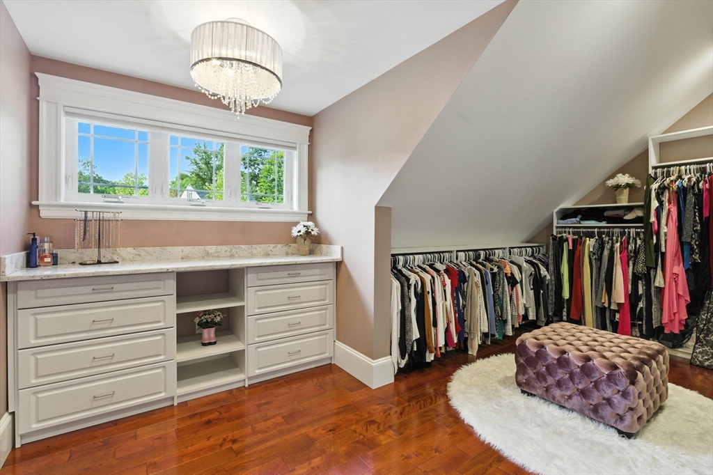 11 Sophia Dr
