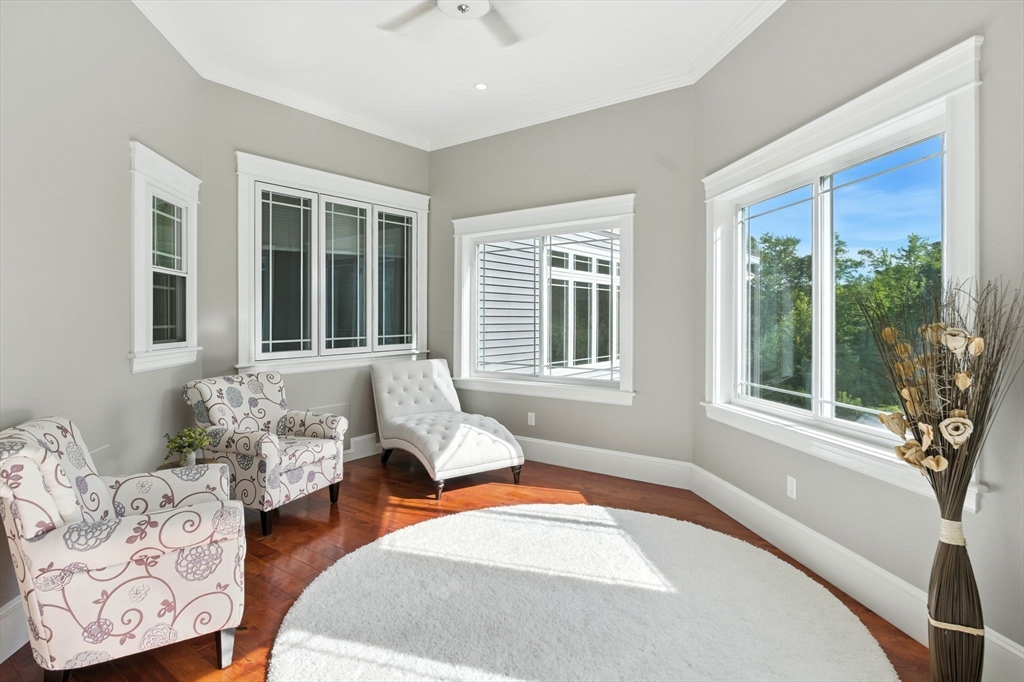 11 Sophia Dr