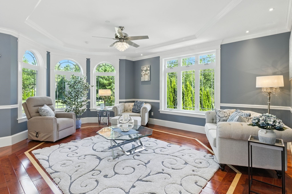 11 Sophia Dr