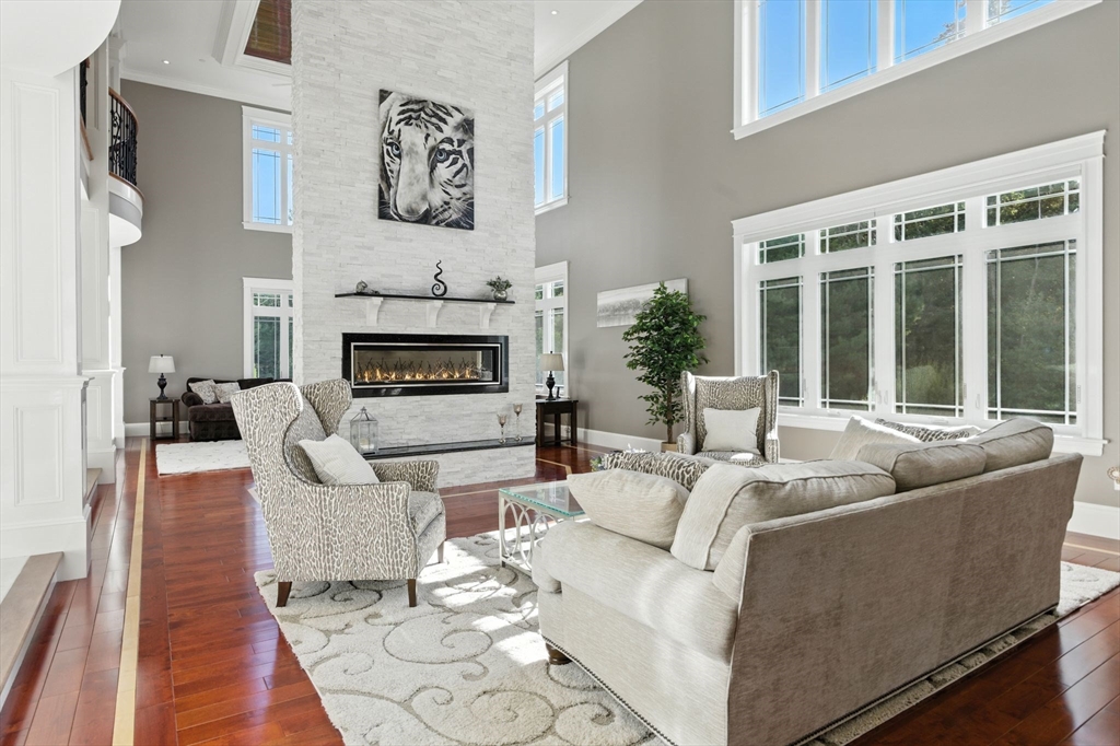 11 Sophia Dr