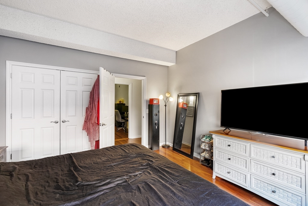 23-33 Middle Street # 11