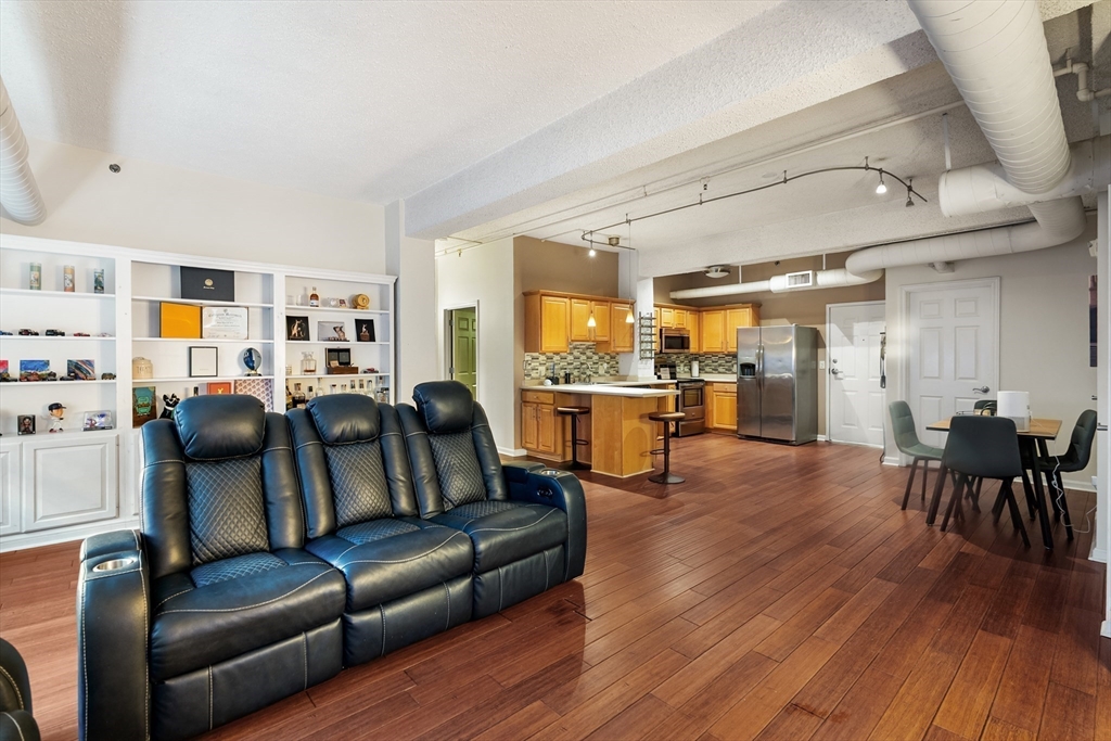 23-33 Middle Street # 11