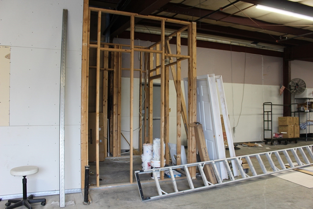 1111 Riverside Dr # 8 Unit: 7-8