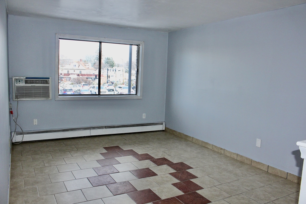 262 E Haverhill St # 4