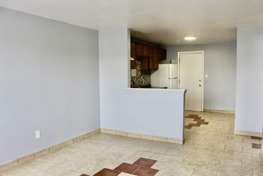 262 E Haverhill St # 4