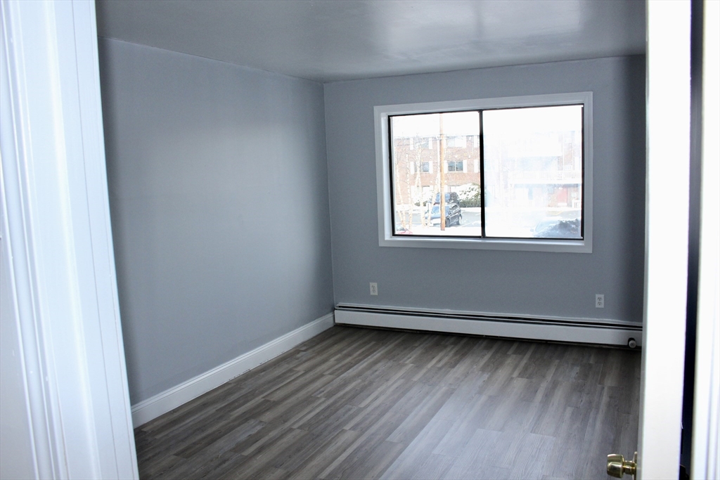 262 E Haverhill St # 4