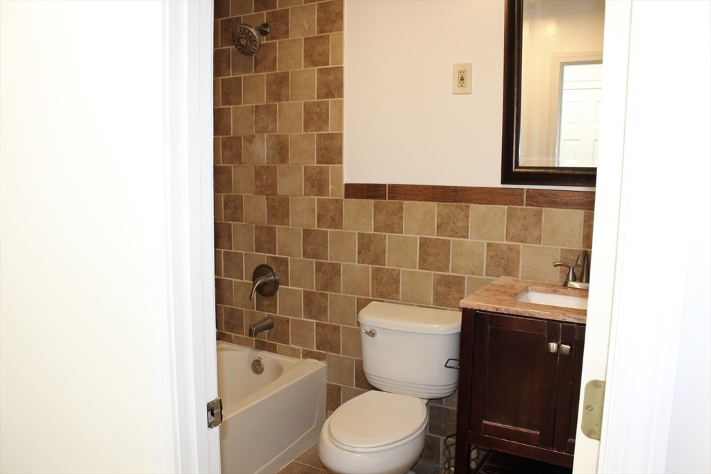 262 E Haverhill St # 4