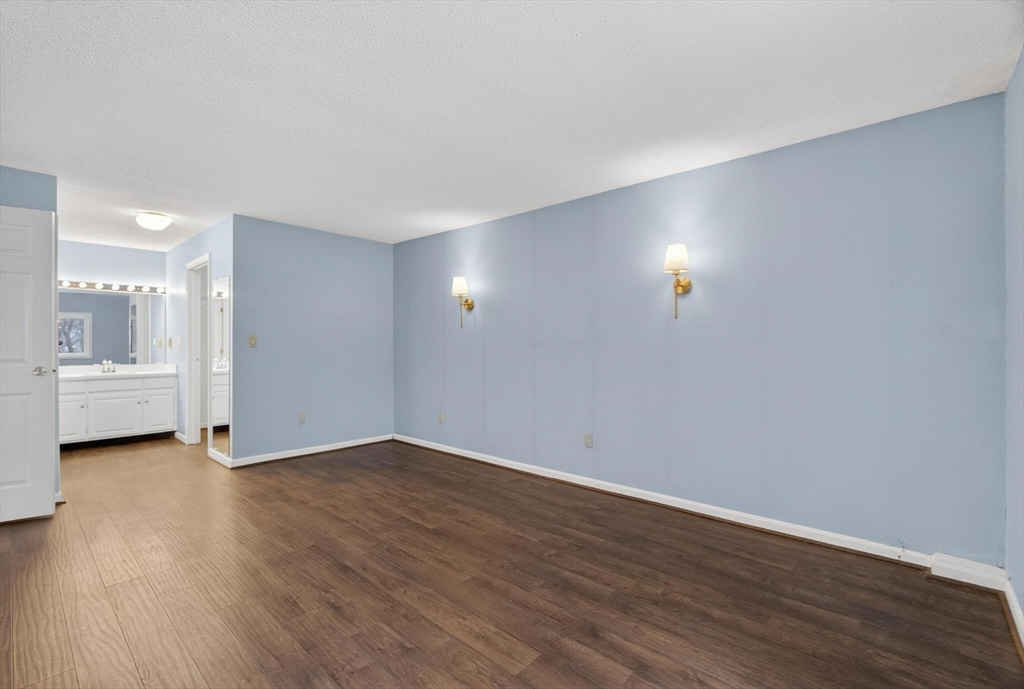 500 Colonial Dr # 5