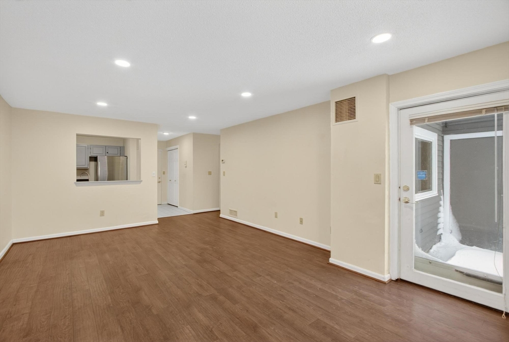 500 Colonial Dr # 5
