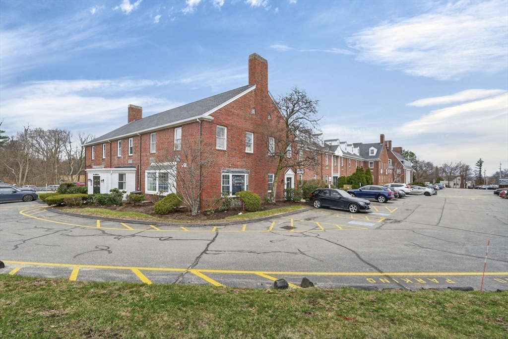 451 Andover St # 160