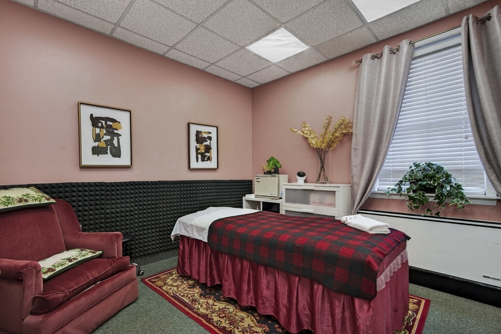 451 Andover St # 150