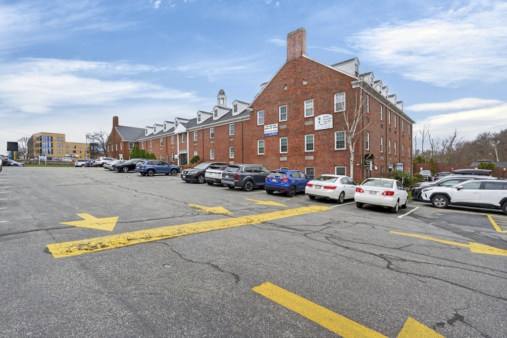 451 Andover St # 150