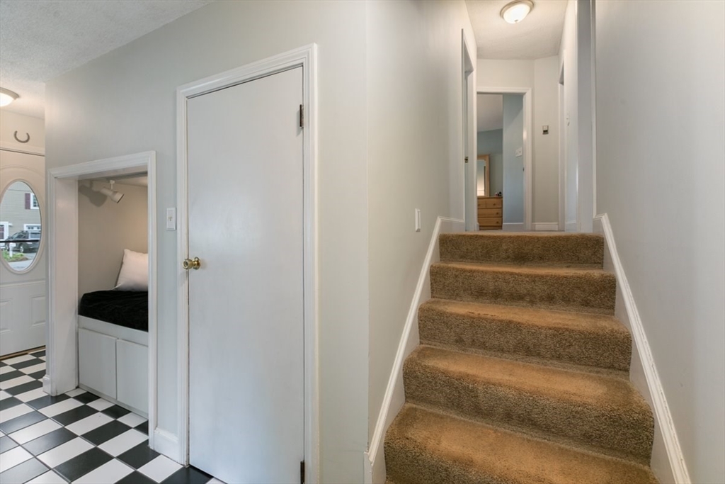 36 Fanning Ave